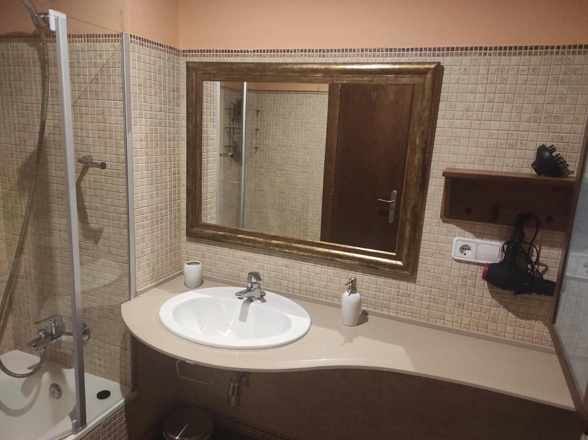 Apartamento Piso Nobel Vigo Exterior foto